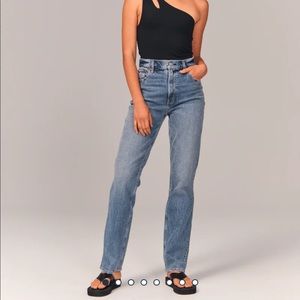 A&F 90’s straight Ultra High Rise, Curve Love
